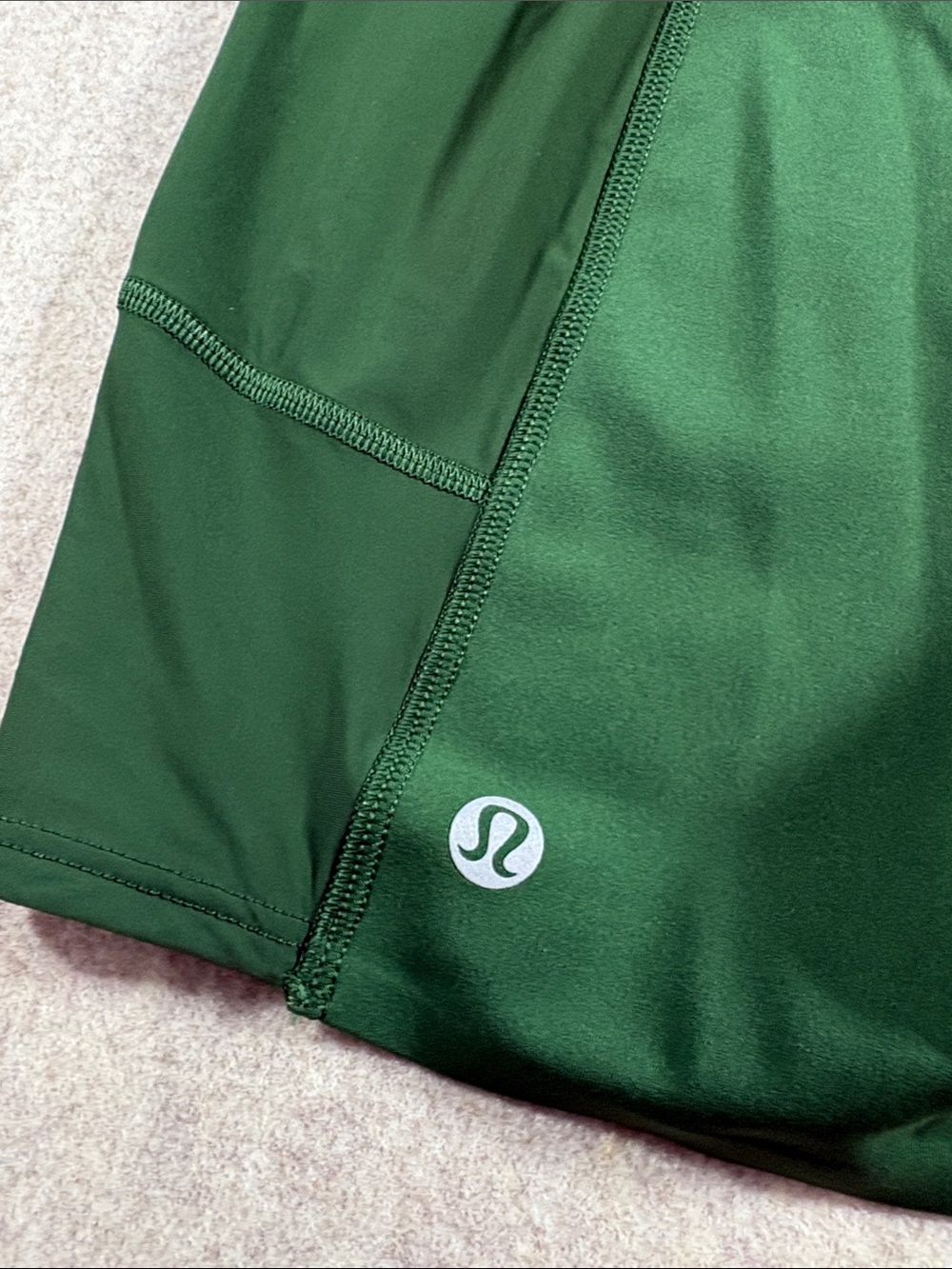 Lululemon No Line HR Run Short 8" Ivy Grove Green Size 8 Smooth Front NWT - Picture 5 of 6
